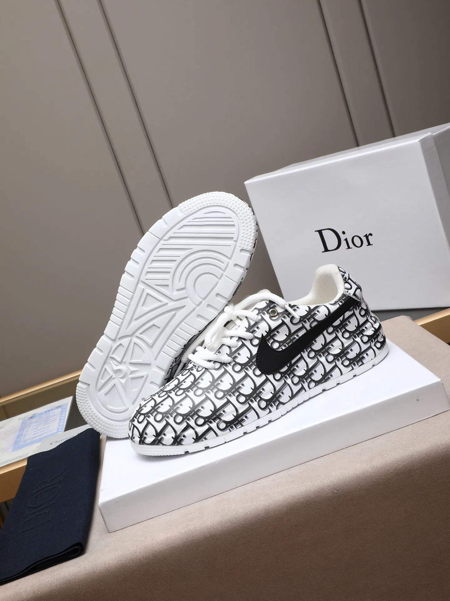 🔥🔥🔥Men's shoes💰560 [Leather bag sole craftsmanship] Dior European station men's shoes new internet celebrity 🔥🔥🔥 popular dad genuine leather bag sole inner layer high men's shoes, made of first-layer cowhide ➕Imported custom materials popular breathable, comfortable and soft leather sports shoes, breathable mesh lining, leather insole, size 38-44 (45 46 custom-made)
